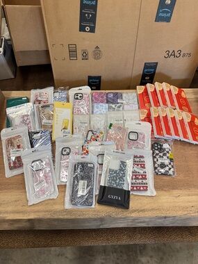 RESALERS BUNDLE- 40 CASES mainly iPhone Cases